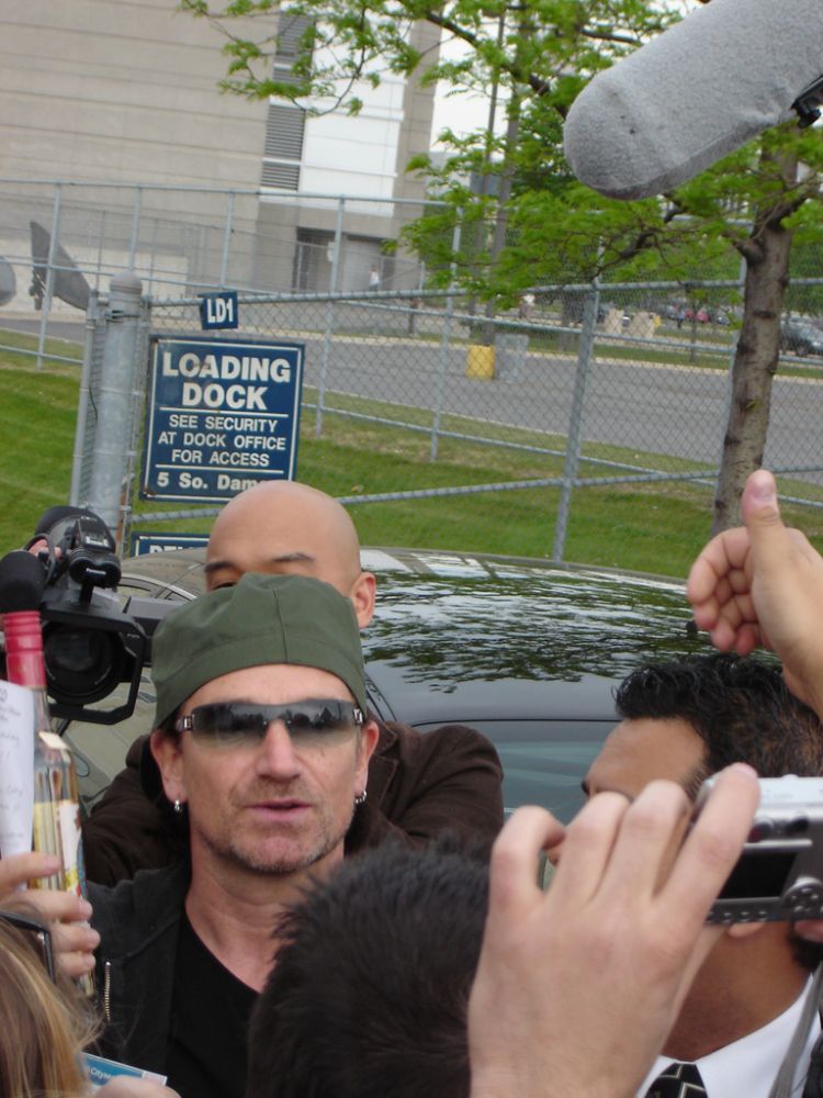Bono pre-show